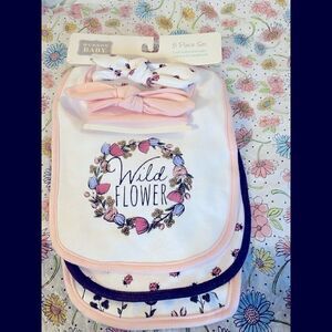 🛍Hudson Baby 5 Piece Set 3 Soft & absorbent bibs 2 style & fun headbands